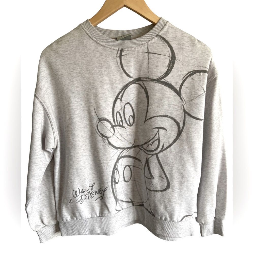 Disney women’s Mickey Mouse Walt Disney graphic sweatshirt, size S